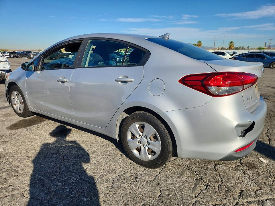 68501916 :رقم المزاد ، 3KPFK4A76JE168970 vin ، 2018 Kia Forte مزاد بيع