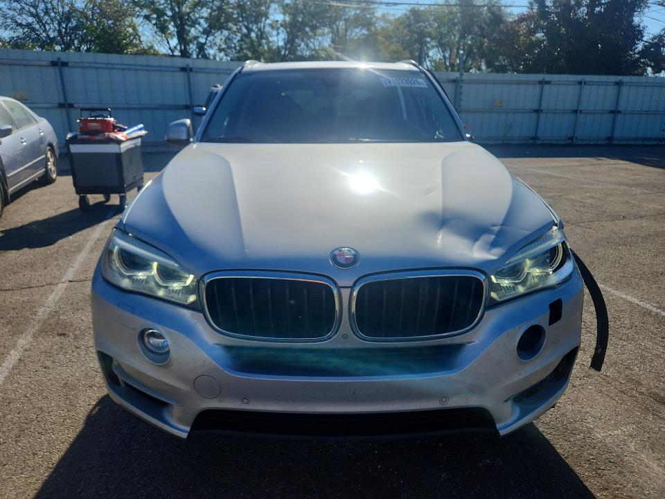 71023926 :رقم المزاد ، 5UXKR0C56F0P12140 vin ، 2015 Bmw X5 مزاد بيع