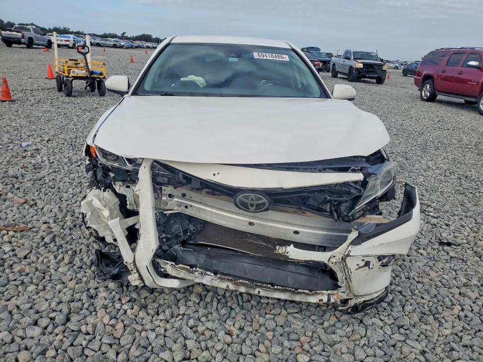 2019 Toyota Camry მანქანა იყიდება აუქციონზე, vin: 4T1B11HK0KU792658, აუქციონის ნომერი: 69418486