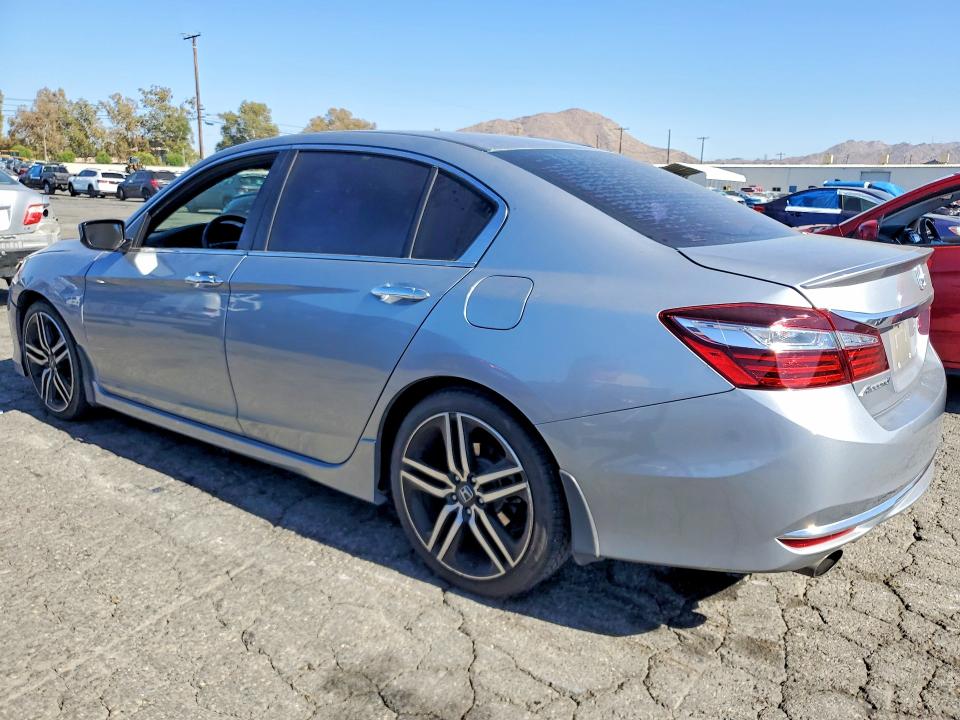 2017 Honda Accord მანქანა იყიდება აუქციონზე, vin: 1HGCR2F5XHA101068, აუქციონის ნომერი: 67562196