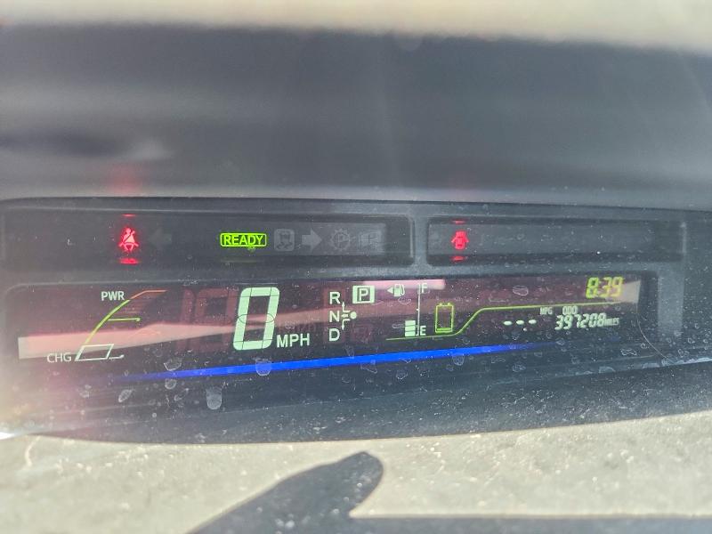 70884876 :رقم المزاد ، JTDZN3EU0FJ038689 vin ، 2015 Toyota Prius V مزاد بيع