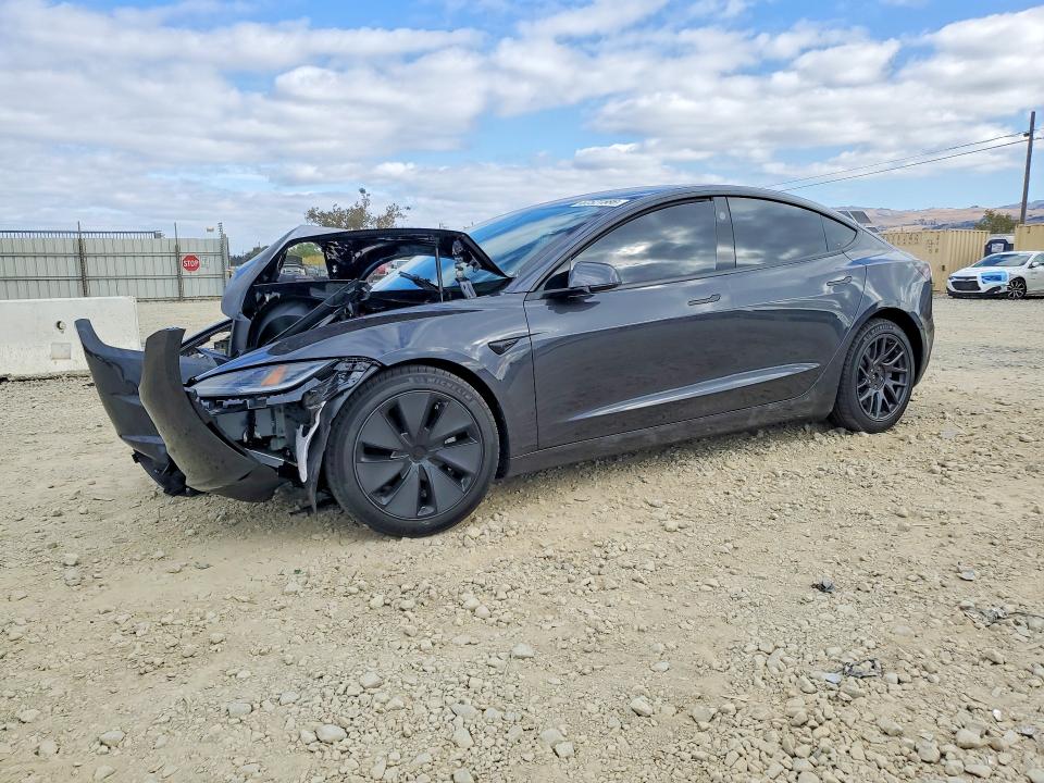2026 Tesla Model 3 მანქანა იყიდება აუქციონზე, vin: 5YJ3E1EA4TF214498, აუქციონის ნომერი: 67521586