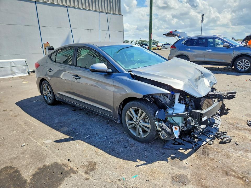 69703876 :رقم المزاد ، 5NPD84LF0JH283893 vin ، 2018 Hyundai Elantra مزاد بيع