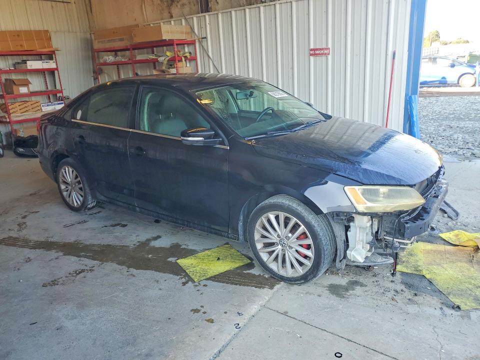 68219806 :رقم المزاد ، 3VWD17AJ7EM431080 vin ، 2014 Volkswagen Jetta مزاد بيع