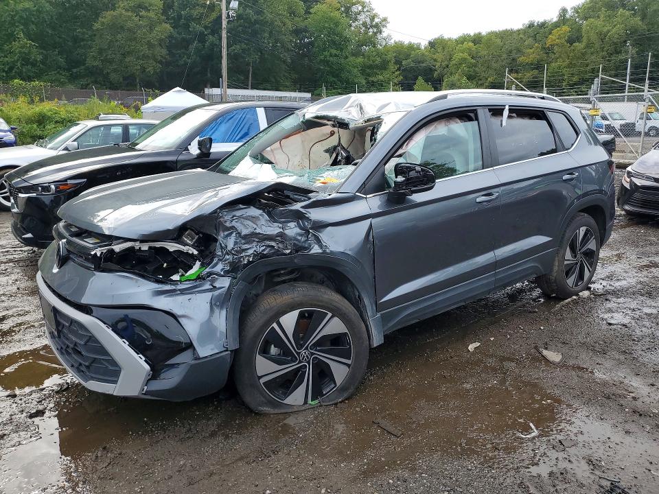 70171466 :رقم المزاد ، 3VVUC7B22SM045183 vin ، 2025 Volkswagen Taos مزاد بيع