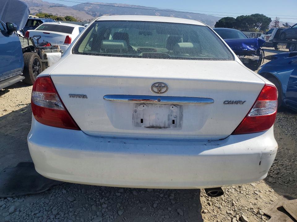 2004 Toyota Camry მანქანა იყიდება აუქციონზე, vin: JTDBE30K140279770, აუქციონის ნომერი: 70704226