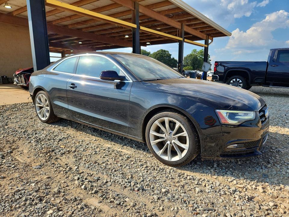 Продажа на аукционе авто 2013 Audi A5, vin: WAURFAFR5DA068843, номер лота: 68095196
