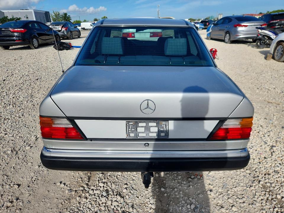 68991576 :رقم المزاد ، WDB1240231B517199 vin ، 1991 Mercedes-benz 300 D مزاد بيع