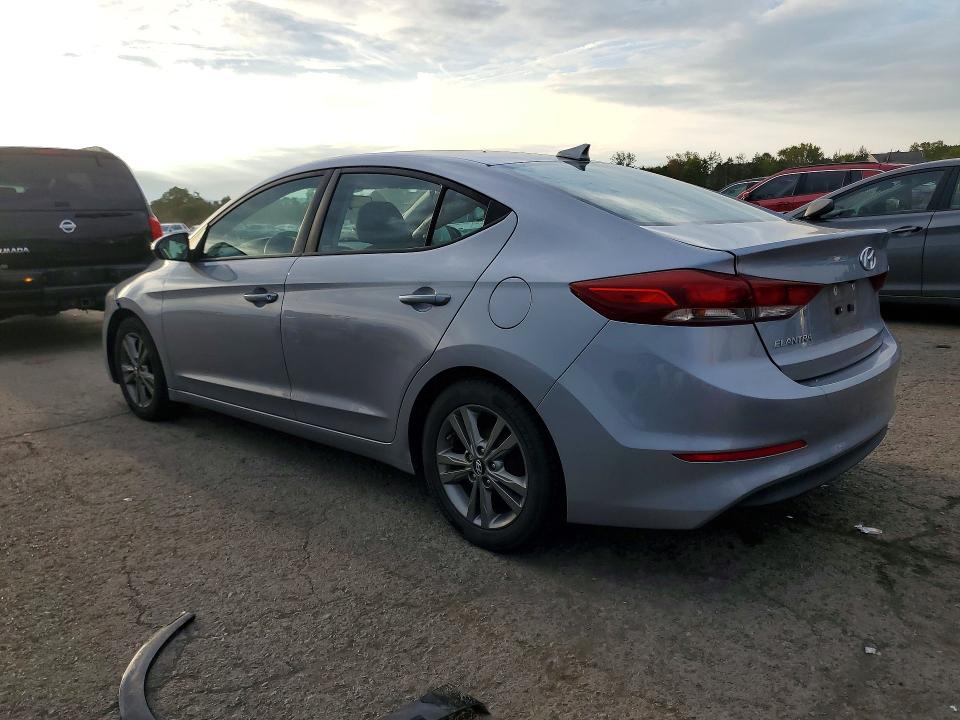 71379286 :رقم المزاد ، 5NPD84LF1HH003585 vin ، 2017 Hyundai Elantra مزاد بيع