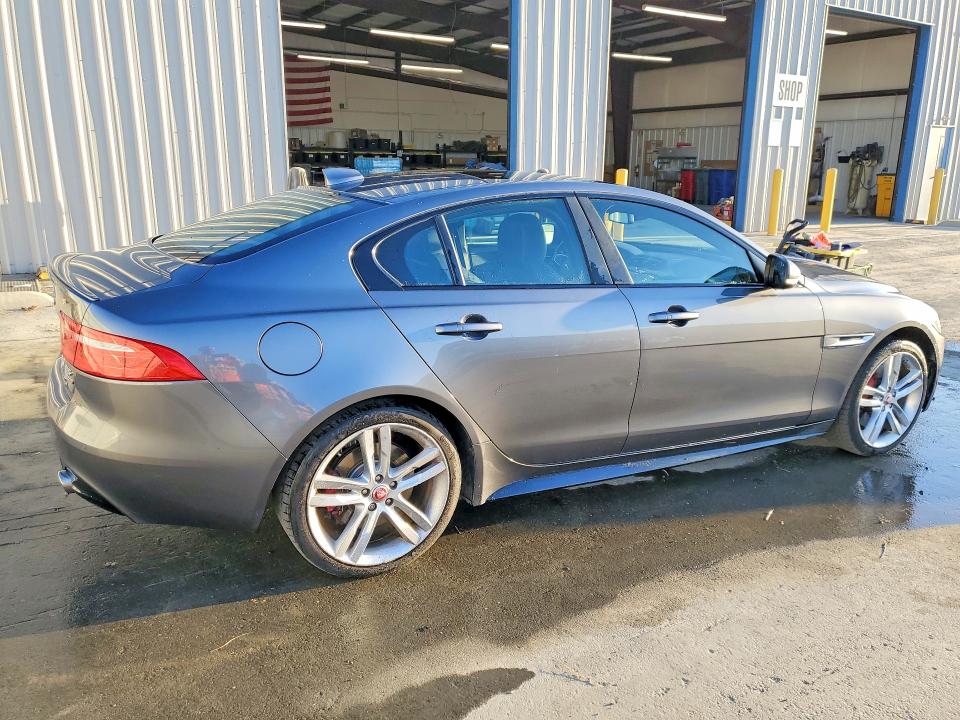 71261056 :رقم المزاد ، SAJAM4FV2JCP16998 vin ، 2018 Jaguar Xe مزاد بيع