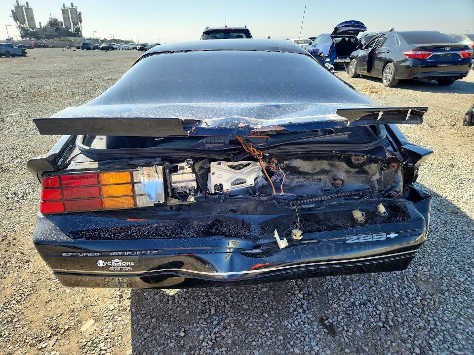 1987 Chevrolet Camaro მანქანა იყიდება აუქციონზე, vin: 1G1FP2181HN170073, აუქციონის ნომერი: 70700016