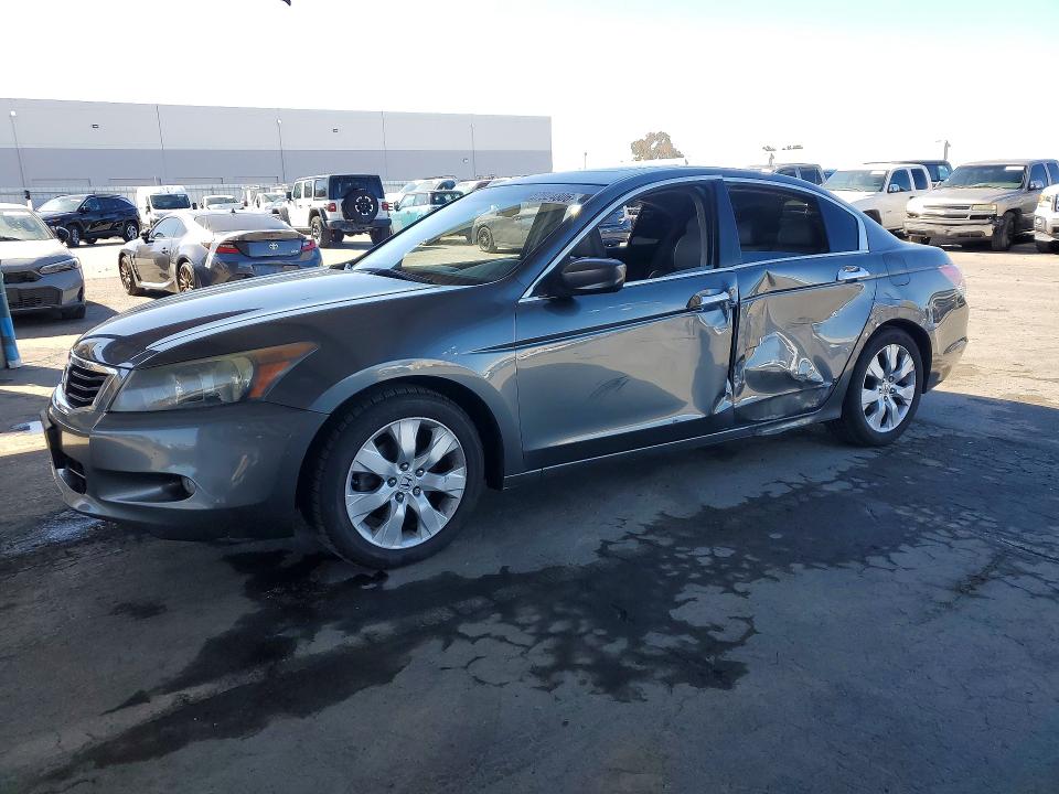 67924806 :رقم المزاد ، 1HGCP36838A053676 vin ، 2008 Honda Accord مزاد بيع