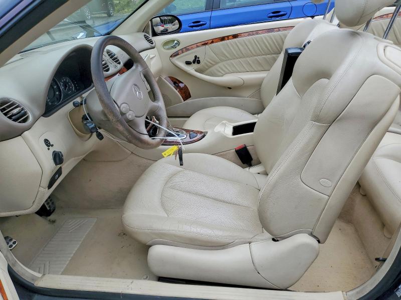 70292556 :رقم المزاد ، WDBTK65G84T023500 vin ، 2004 Mercedes-benz Clk مزاد بيع