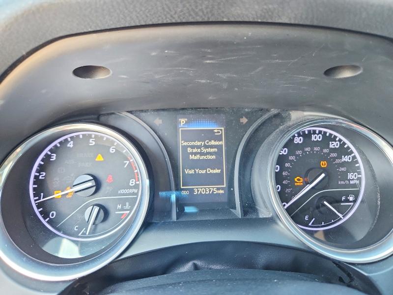 70850306 :رقم المزاد ، 4T1B11HK0JU636876 vin ، 2018 Toyota Camry مزاد بيع