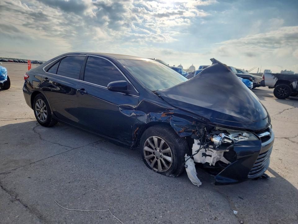 2015 Toyota Camry მანქანა იყიდება აუქციონზე, vin: 4T4BF1FK6FR507249, აუქციონის ნომერი: 70329526