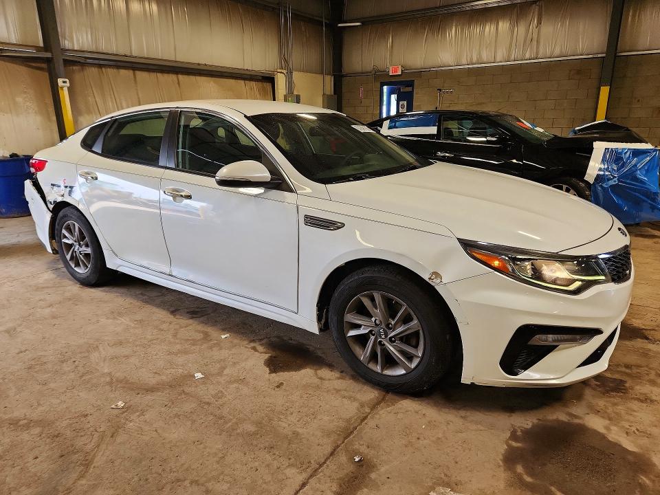 2020 Kia Optima მანქანა იყიდება აუქციონზე, vin: 5XXGT4L31LG400574, აუქციონის ნომერი: 67248156