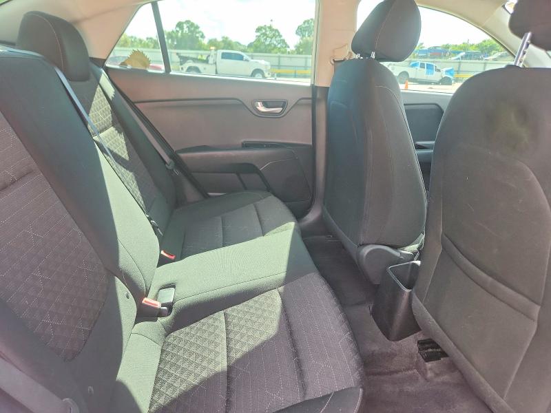 67467446 :رقم المزاد ، 3KPA24AD2ME408861 vin ، 2021 Kia Rio مزاد بيع