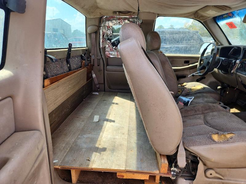 70498066 :رقم المزاد ، 2GTEC19X731244093 vin ، 2003 Gmc New Sierra مزاد بيع