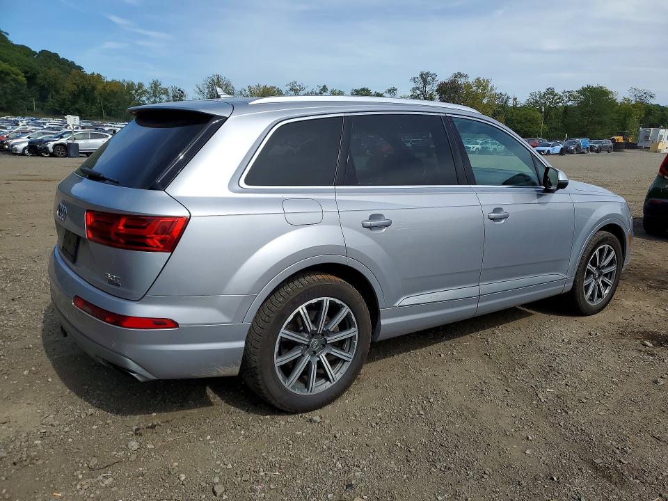 Продажа на аукционе авто 2017 Audi Q7, vin: WA1LAAF72HD029003, номер лота: 70604246