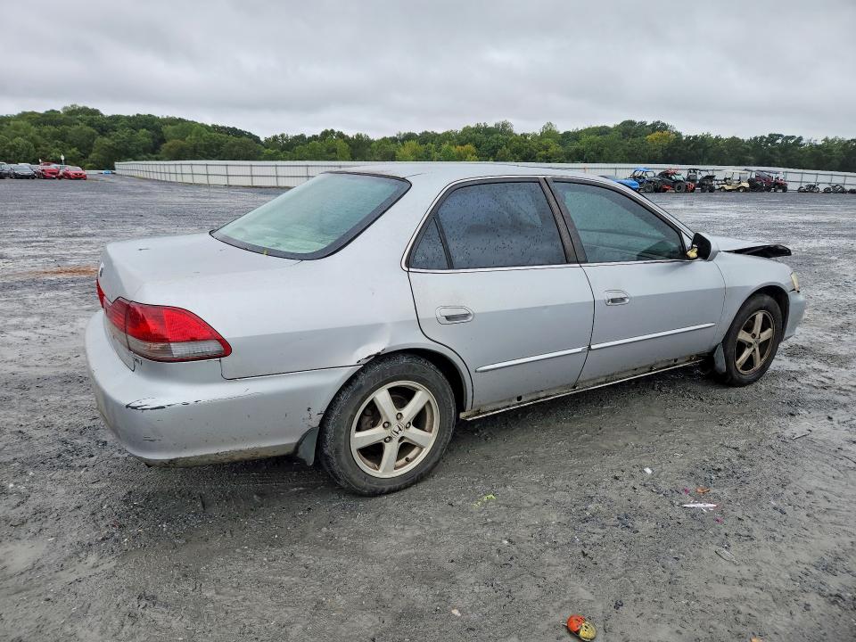 Auction sale of the 2002 Honda Accord, vin: 1HGCG16592A001180, lot number: 70313706
