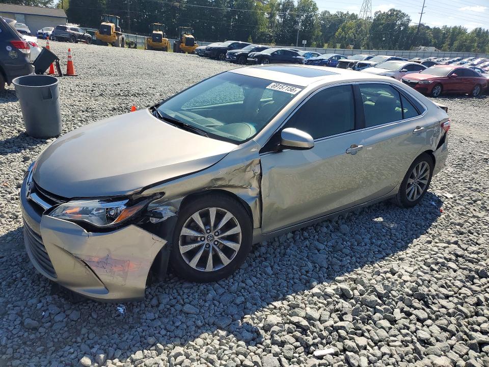 2015 Toyota Camry მანქანა იყიდება აუქციონზე, vin: 4T1BF1FK5FU948297, აუქციონის ნომერი: 69157156