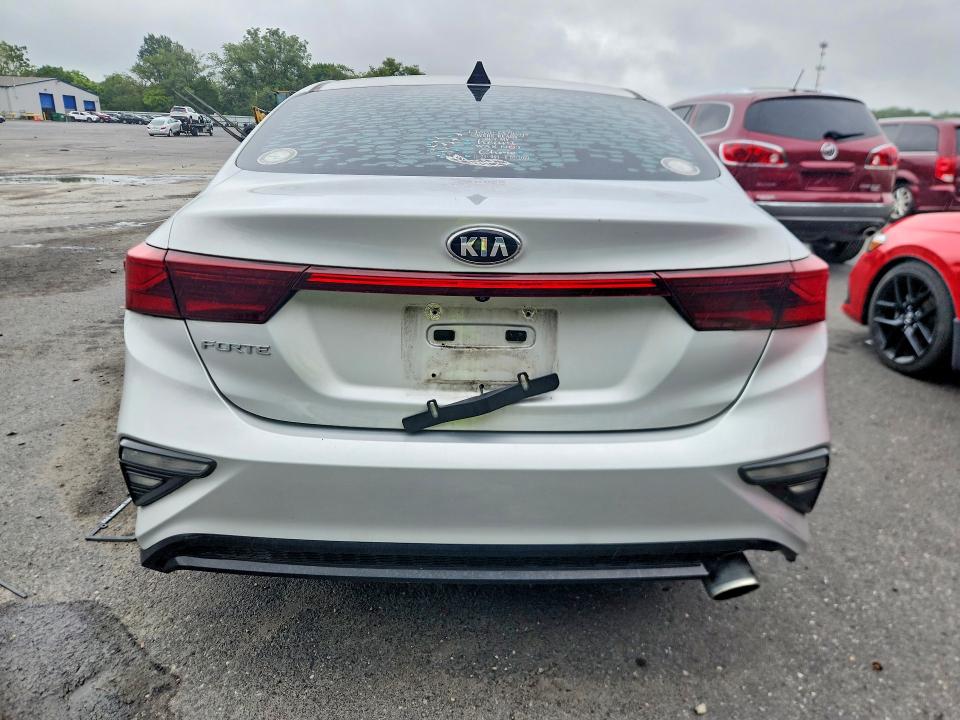 67404926 :رقم المزاد ، 3KPF24AD2KE024677 vin ، 2019 Kia Forte مزاد بيع