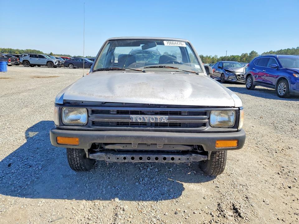 1991 Toyota Pickup მანქანა იყიდება აუქციონზე, vin: JT4RN81A9M0076983, აუქციონის ნომერი: 70664476