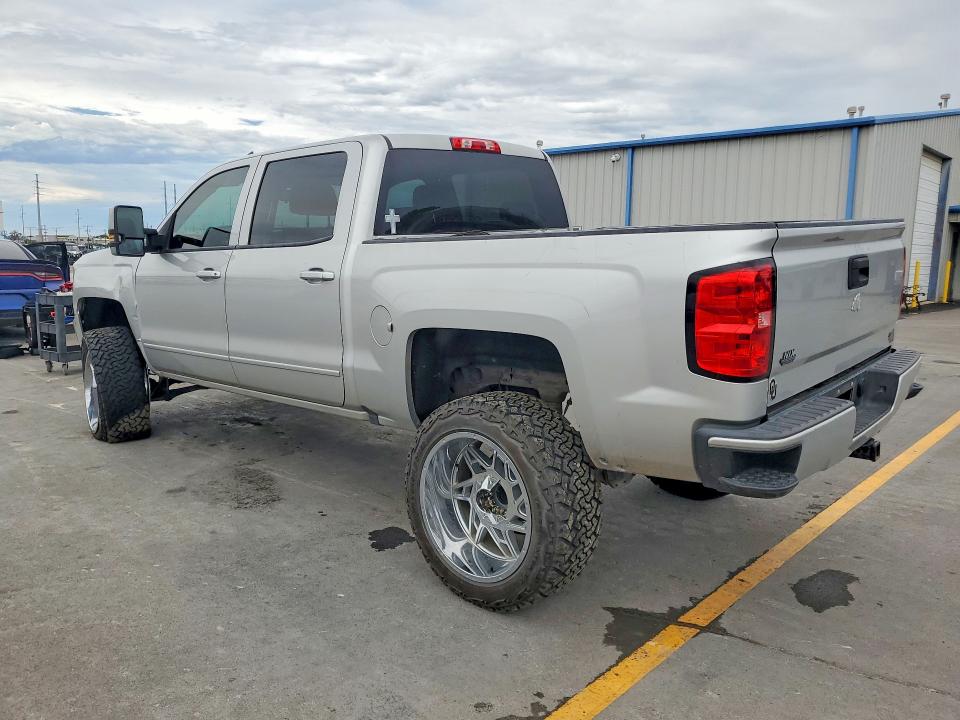 Продаж на аукціоні авто 2018 Chevrolet Silverado, vin: 3GCUKREC7JG468839, номер лоту: 68150456