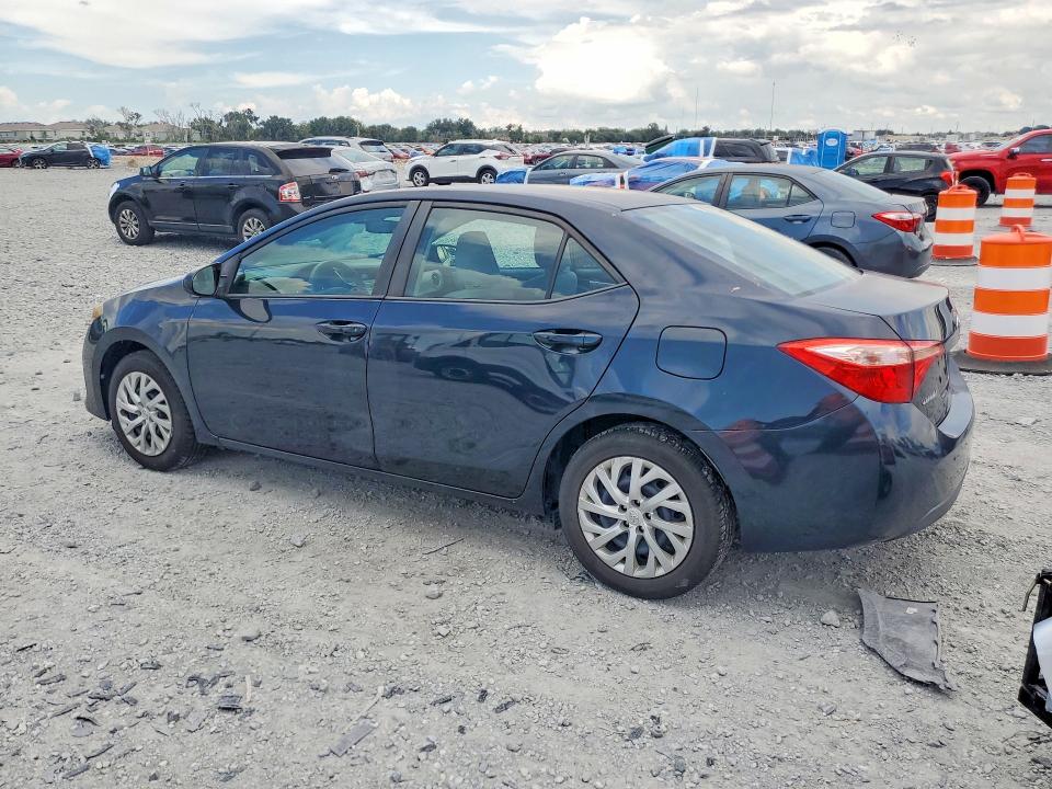 70129336 :رقم المزاد ، 2T1BURHE4HC882289 vin ، 2017 Toyota Corolla مزاد بيع