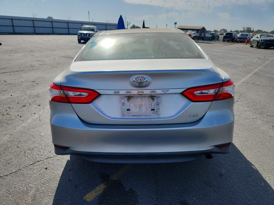 2018 Toyota Camry მანქანა იყიდება აუქციონზე, vin: 4T1B11HK0JU529276, აუქციონის ნომერი: 69847036