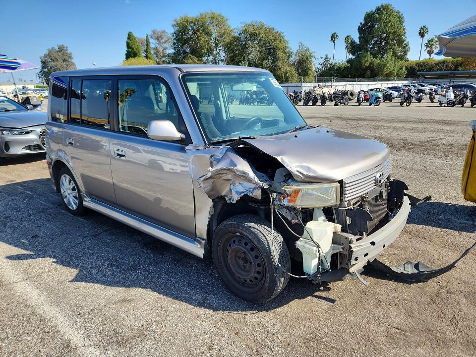 69833066 :رقم المزاد ، JTLKT324X50170234 vin ، 2005 Scion Xb مزاد بيع