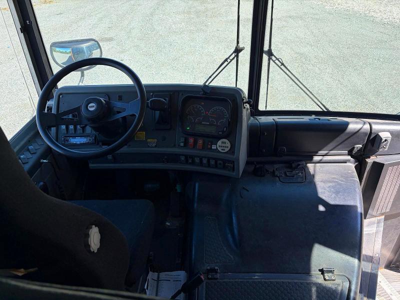 68627486 :رقم المزاد ، 1T88P9E14F1278356 vin ، 2015 Thomas School Bus مزاد بيع