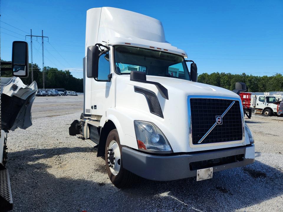 Aukcja sprzedaży 2017 Volvo Vnl, vin: 4V4N39TG5HN988101, numer aukcji: 69939086