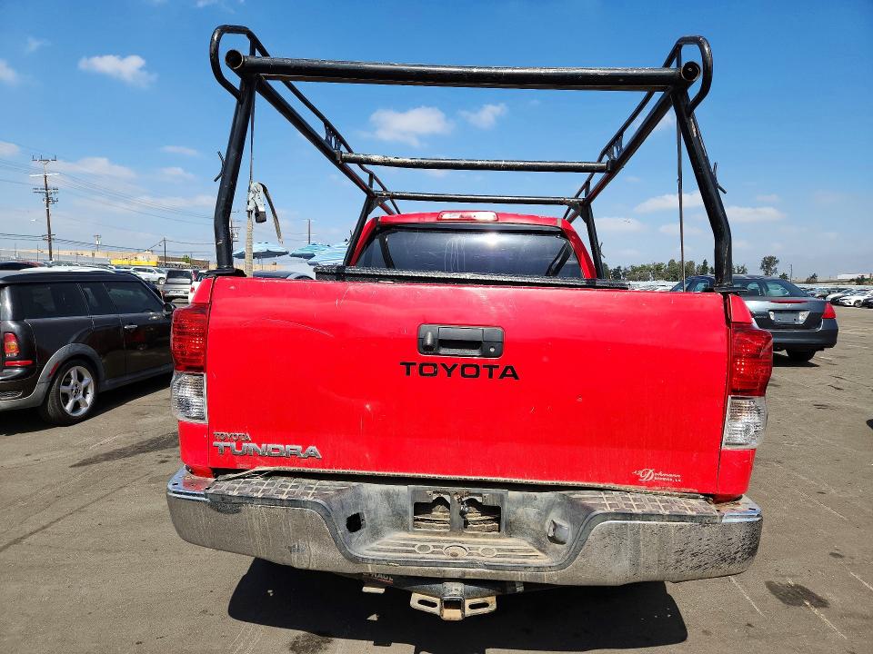 68879556 :رقم المزاد ، 5TFRU54158X008237 vin ، 2008 Toyota Tundra مزاد بيع