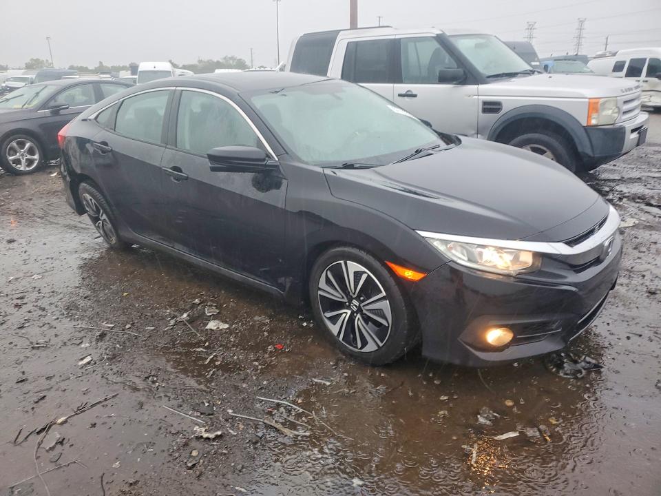 67711336 :رقم المزاد ، 19XFC1F33HE024157 vin ، 2017 Honda Civic مزاد بيع
