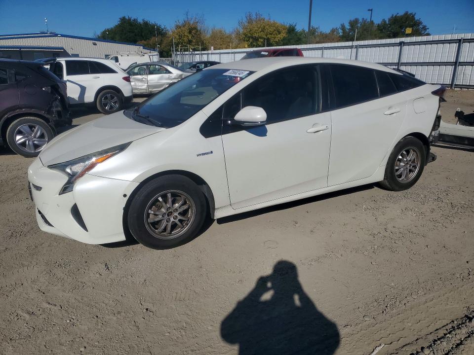 2018 Toyota Prius მანქანა იყიდება აუქციონზე, vin: JTDKBRFU6J3599231, აუქციონის ნომერი: 70568246
