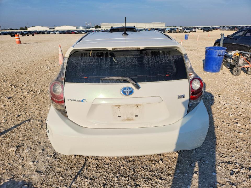 70126276 :رقم المزاد ، JTDKDTB32C1514596 vin ، 2012 Toyota Prius C مزاد بيع