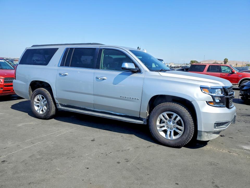 2018 Chevrolet Suburban მანქანა იყიდება აუქციონზე, vin: 1GNSKHKC7JR275118, აუქციონის ნომერი: 70270516
