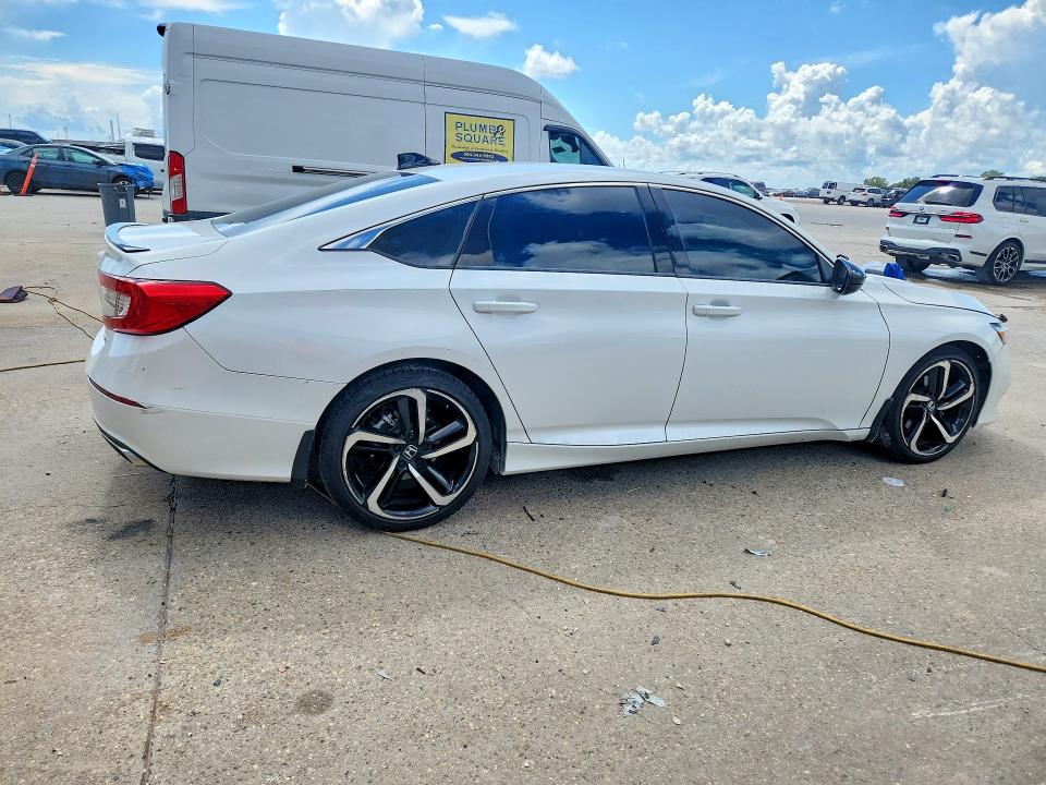 Продажа на аукционе авто 2022 Honda Accord, vin: 1HGCV1F48NA007313, номер лота: 67839956