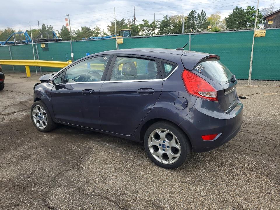 2013 Ford Fiesta მანქანა იყიდება აუქციონზე, vin: 3FADP4FJ5DM110975, აუქციონის ნომერი: 68881896
