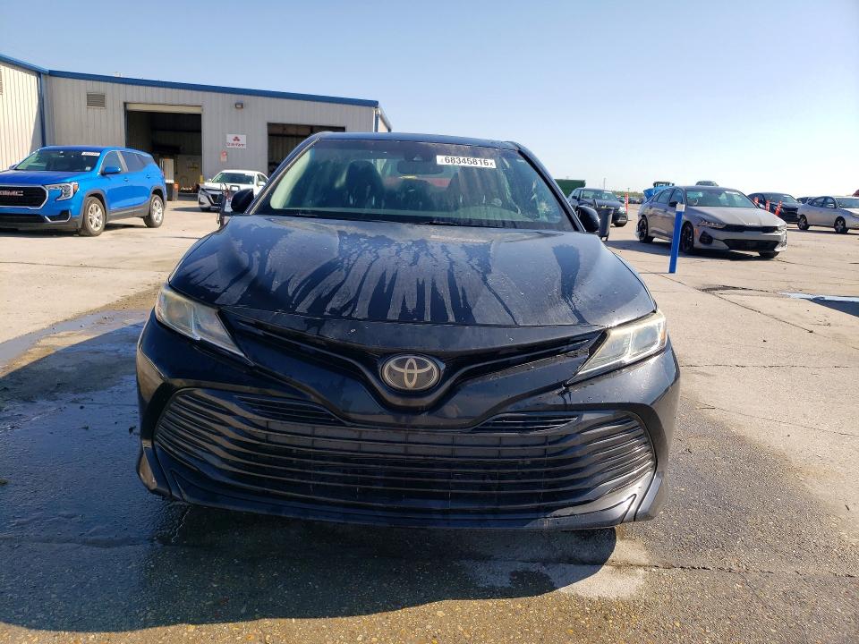 Продаж на аукціоні авто 2018 Toyota Camry, vin: 4T1B11HK6JU077284, номер лоту: 68345816