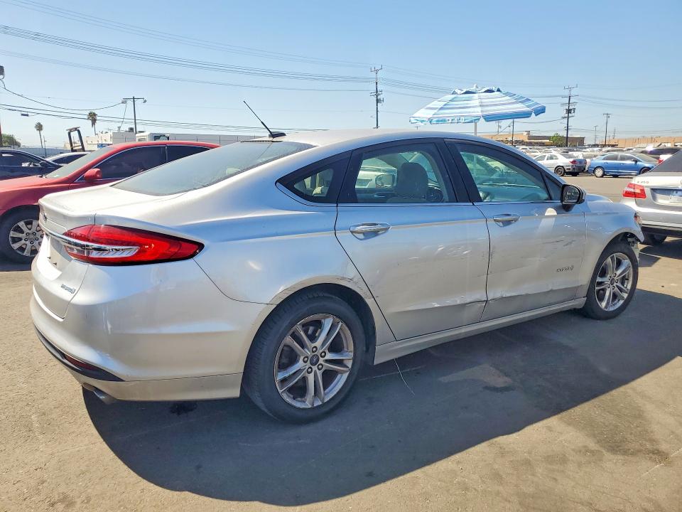 71298146 :رقم المزاد ، 3FA6P0UU7JR273575 vin ، 2018 Ford Fusion مزاد بيع