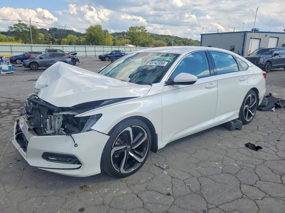 Продаж на аукціоні авто 2018 Honda Accord, vin: 1HGCV1F35JA085520, номер лоту: 68742336