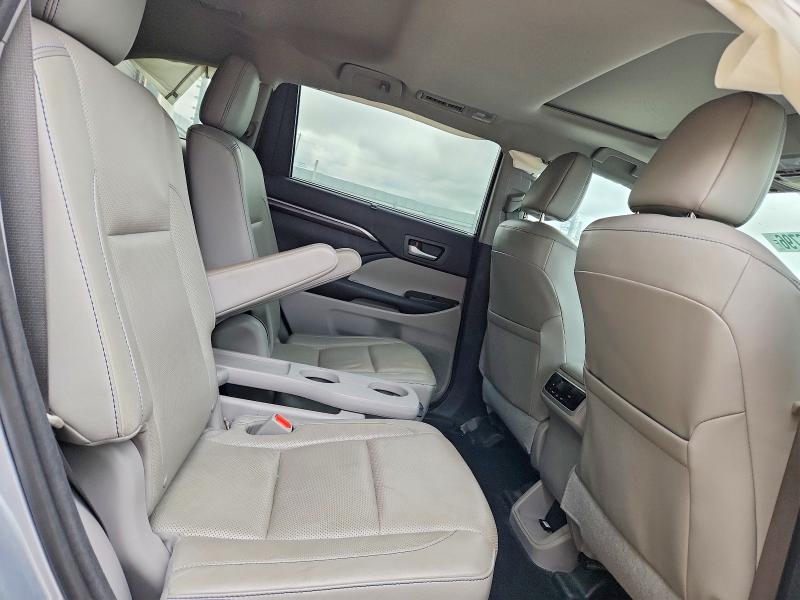Продажа на аукционе авто 2016 Toyota Highlander, vin: 5TDDKRFH6GS319214, номер лота: 69766796