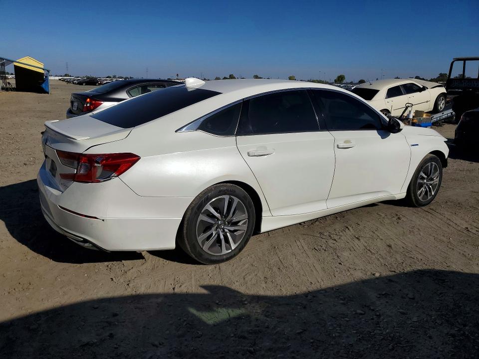 Продаж на аукціоні авто 2018 Honda Accord, vin: 1HGCV3F14JA010415, номер лоту: 69244146