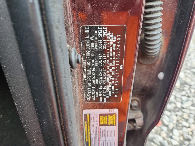 69092826 :رقم المزاد ، 5XYKT4A11BG174607 vin ، 2011 Kia Sorento مزاد بيع