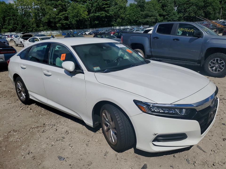 Продажа на аукционе авто 2018 Honda Accord, vin: 1HGCV1F1XJA034030, номер лота: 67249316