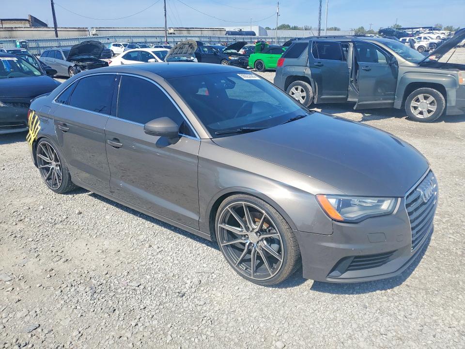 68823326 :رقم المزاد ، WAUE8GFFXG1044379 vin ، 2016 Audi A3 مزاد بيع