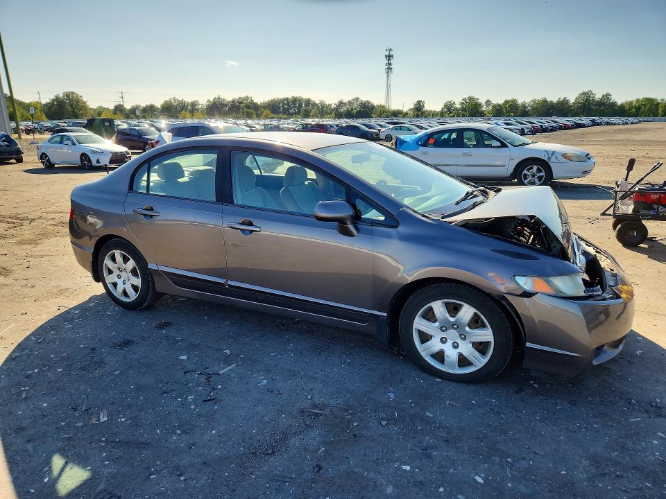 69244216 :رقم المزاد ، 19XFA1F54BE025199 vin ، 2011 Honda Civic مزاد بيع