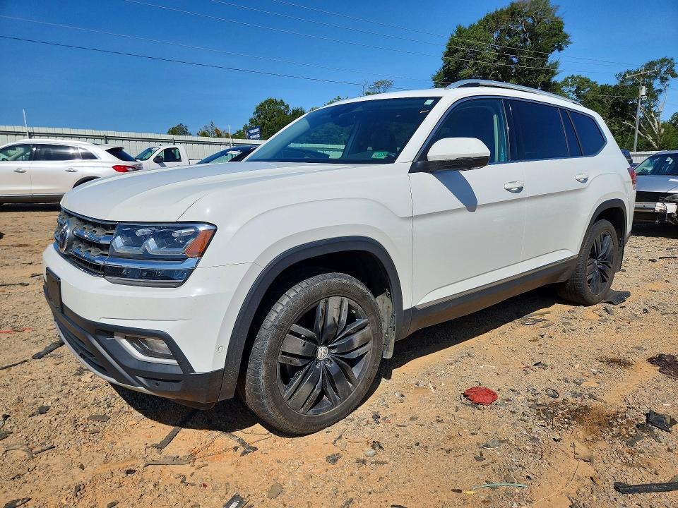 2018 Volkswagen Atlas მანქანა იყიდება აუქციონზე, vin: 1V2NR2CA0JC575581, აუქციონის ნომერი: 68130246